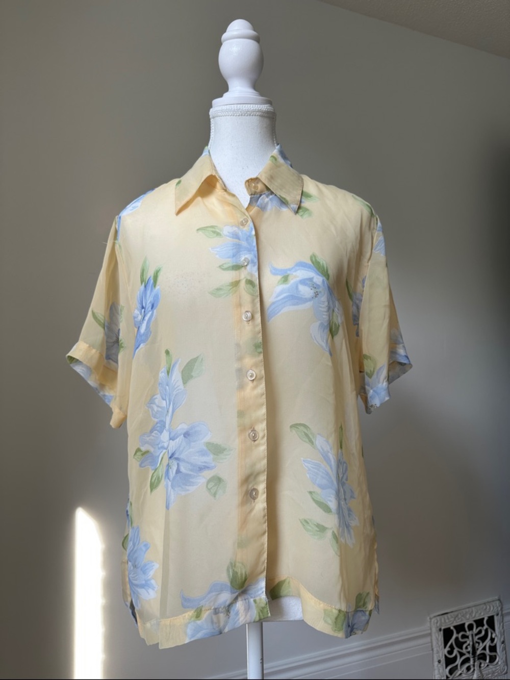 ABBEY ROSE Vintage Sheer Cottage Preppy Summer Floral Short Sleeve Blouse Medium